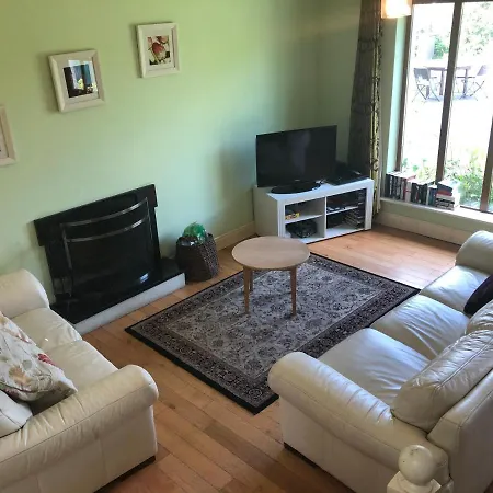 Farm House In Village Connemara 別荘 レターフラック